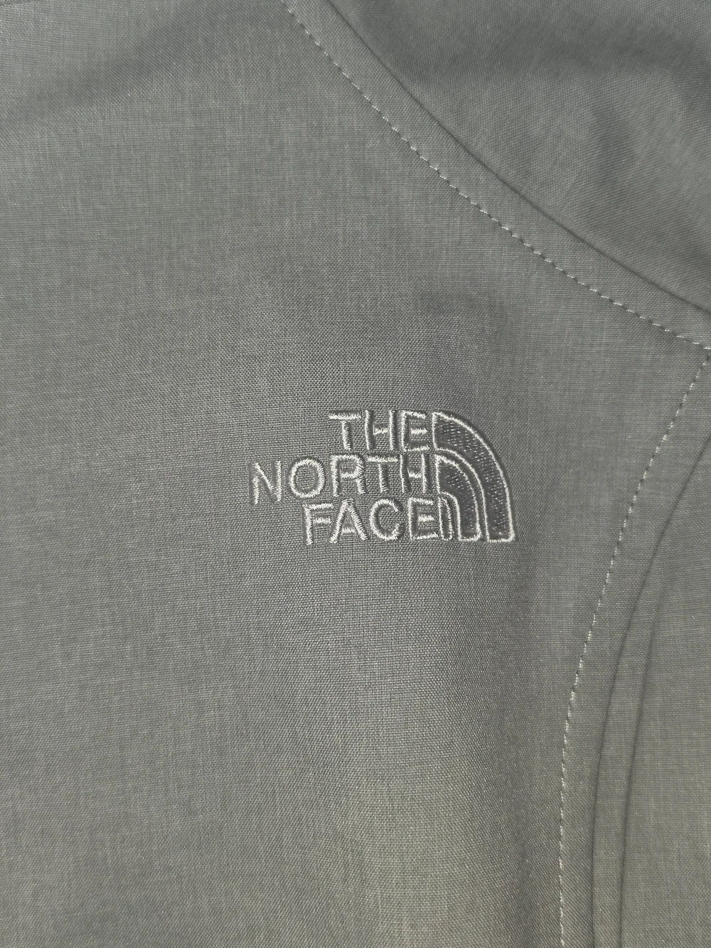 The North Face Women's Light Gray Softshell Jacket